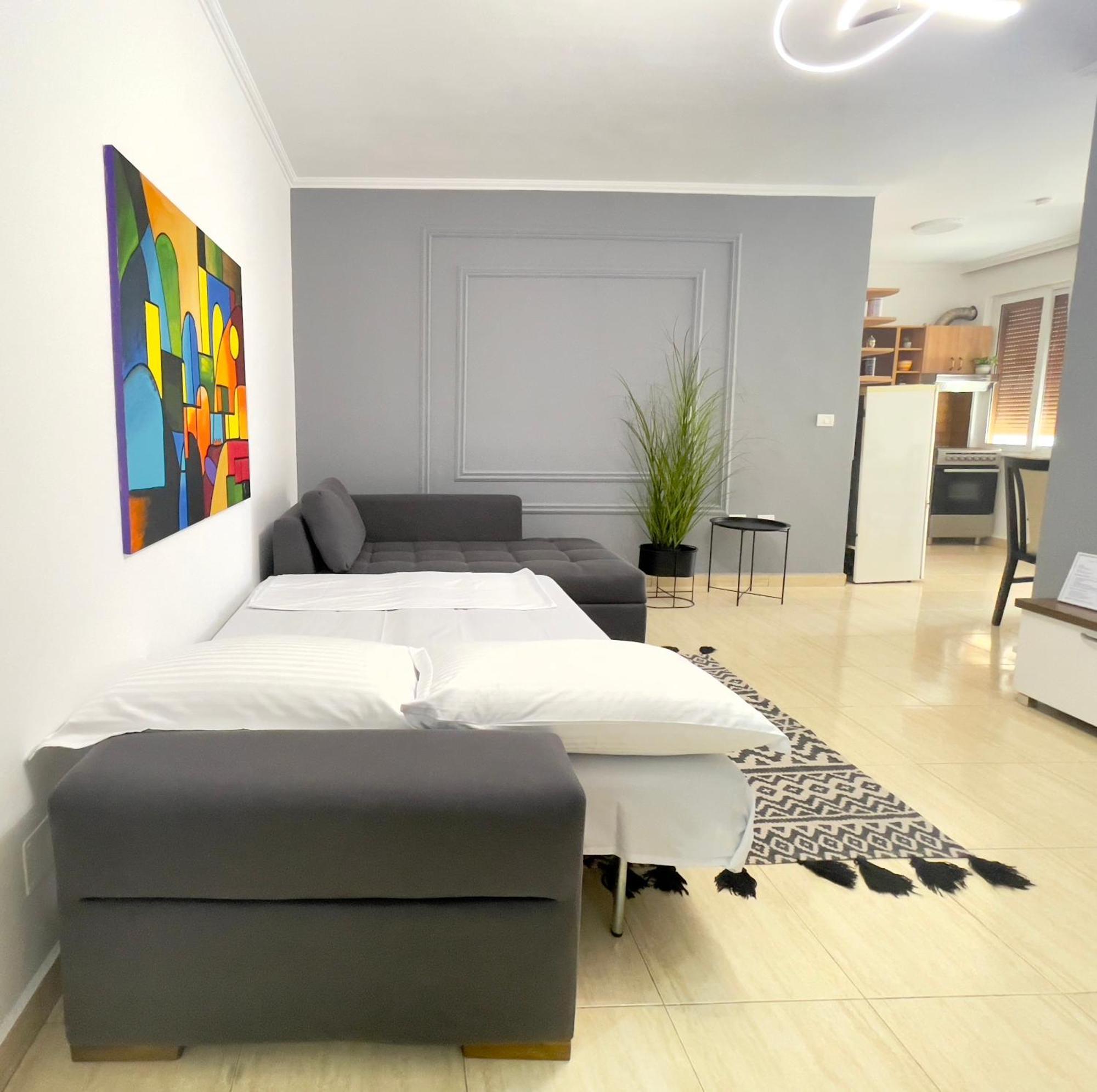 Maris Apartment Tirana Exterior photo